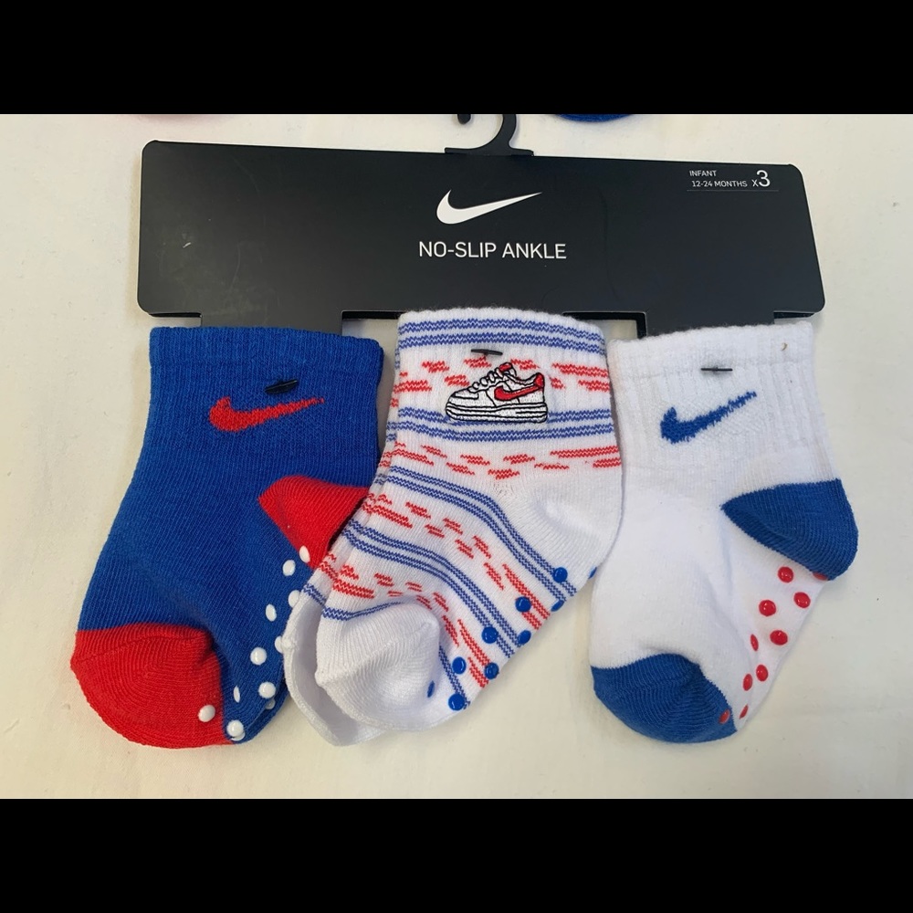 NIKE INFANT 3 PAIR NO SLIP ANKLE SOCKS 12-24MONTHS - Picture 2 of 7